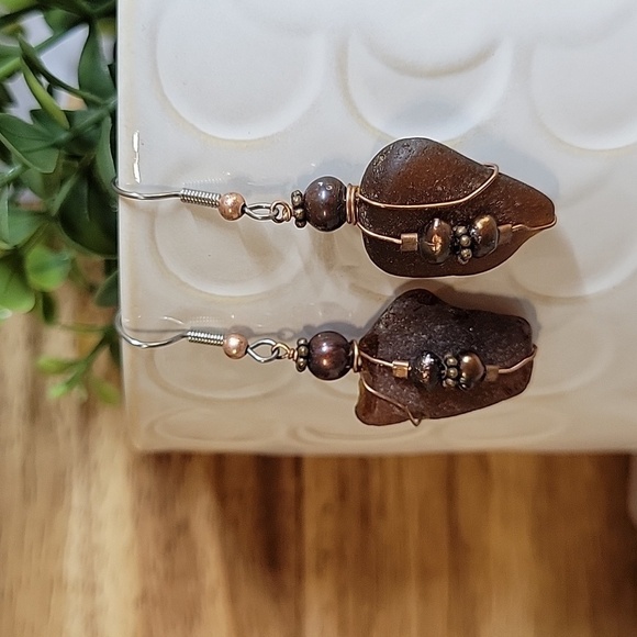 BEADED SEA GLASS COPPER WIRE EARRINGS - Picture 1 of 6
